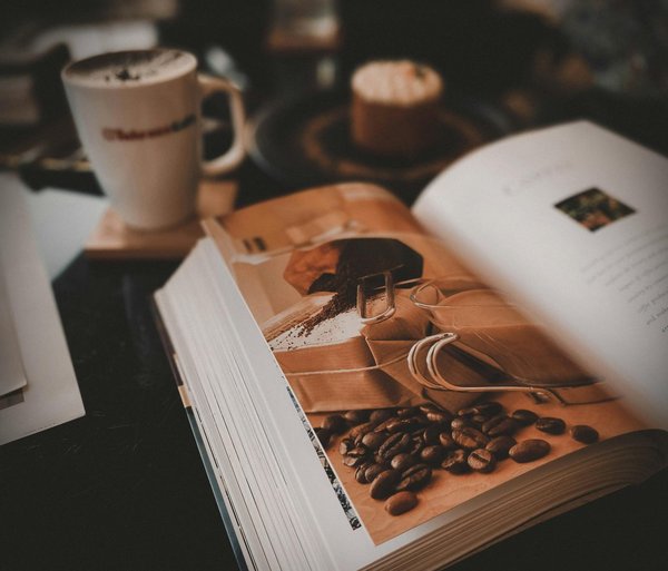 Quel parement mettre derrière poêle à bois : guide pratique